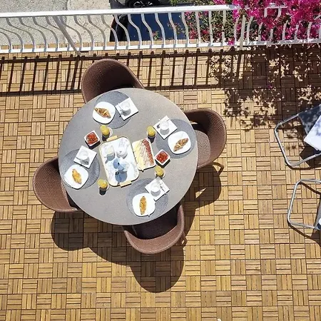 High Horizon - Sun, Space & Blue Skies Mlini