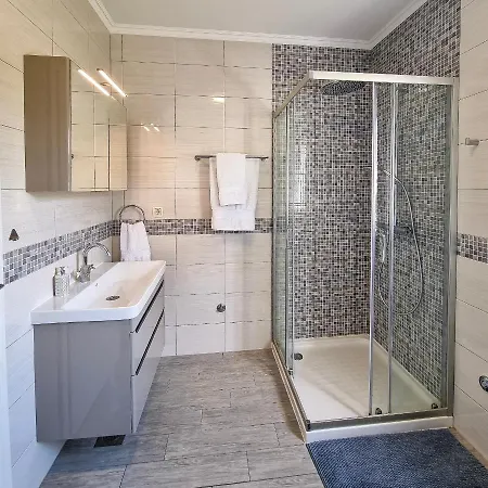 Apartment High Horizon - Sun, Space & Blue Skies