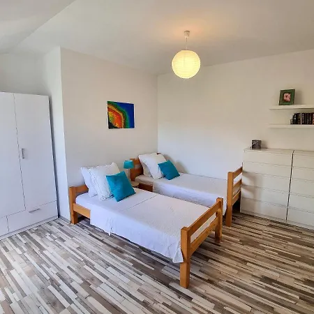 Apartment High Horizon - Sun, Space & Blue Skies