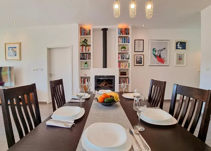 High Horizon - Sun, Space & Blue Skies *